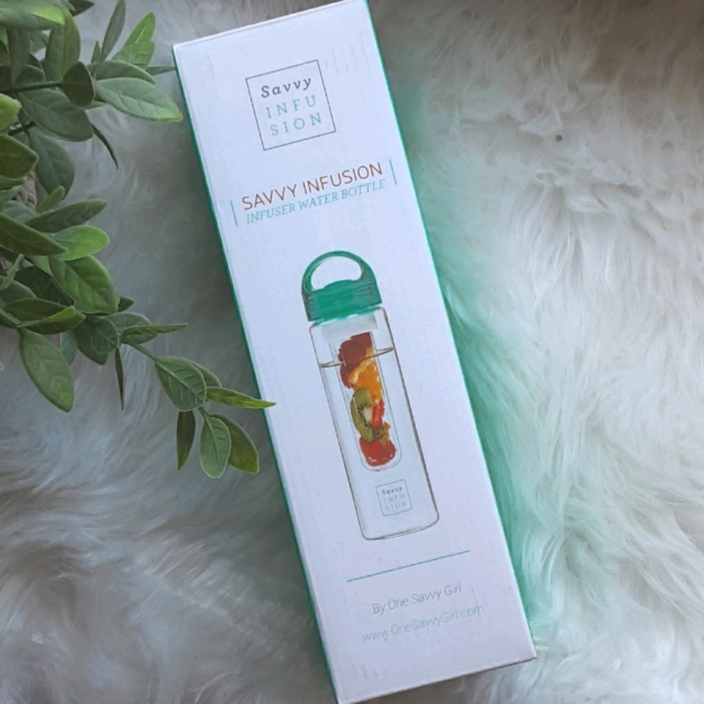 Savvy Fruit Infusion Water Bottle